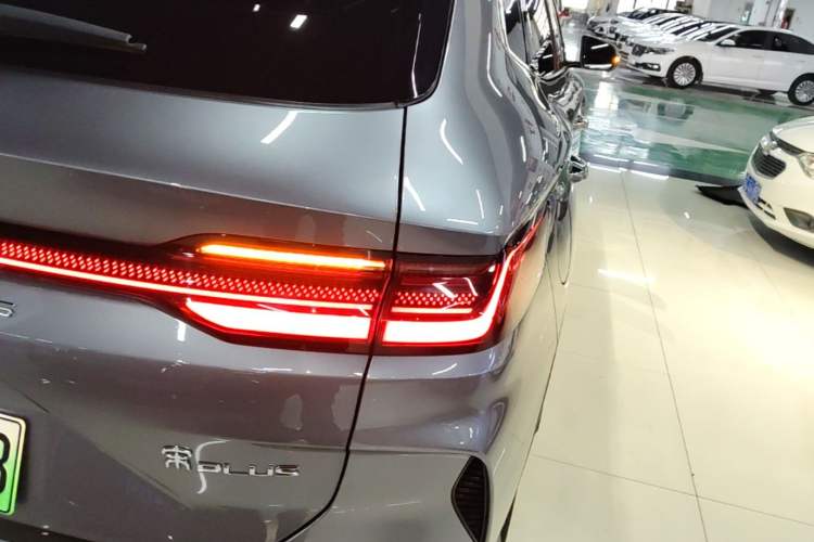 Used BYD Song PLUS New Energy 2023 Champion Edition DM-i 110KM Flagship PLUS Right Rear Taillight