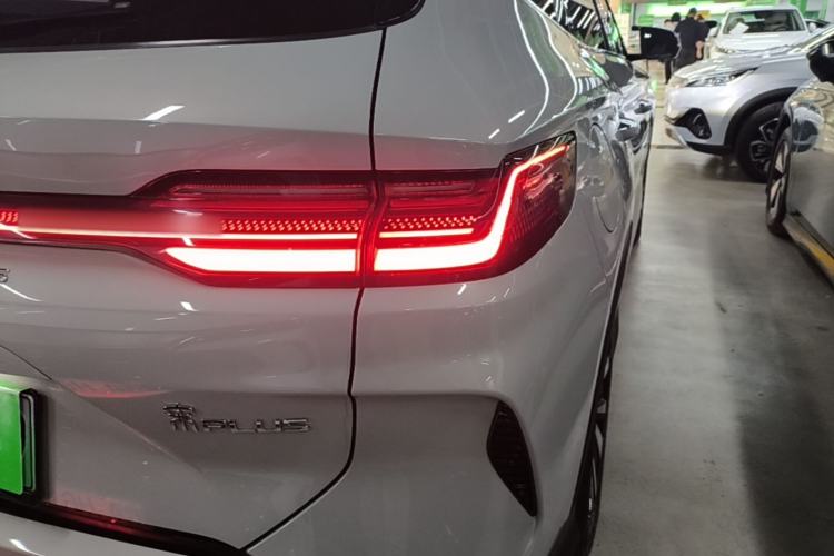 Used BYD Song PLUS New Energy 2023 Champion Edition DM-i 110KM Flagship PLUS Right Rear Taillight