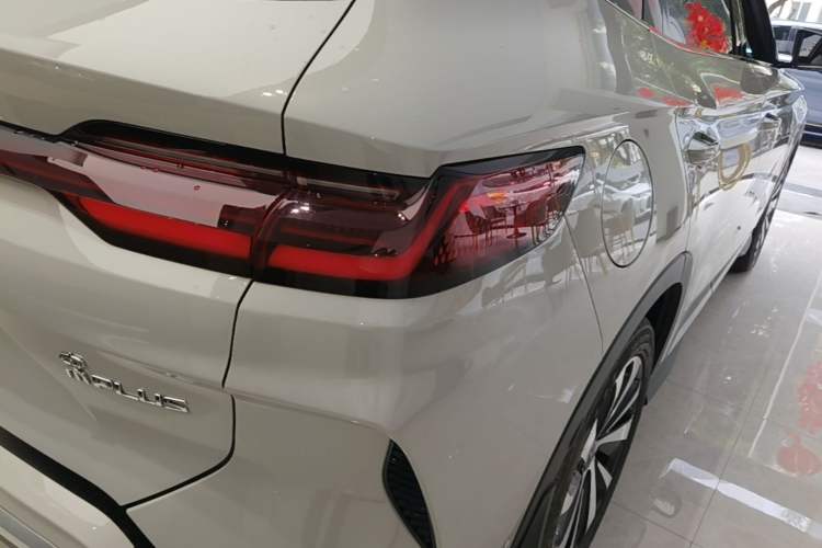 Used BYD Song PLUS New Energy 2023 Champion Edition EV 605KM Flagship PLUS Right Rear Taillight