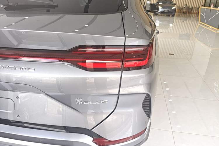 Used BYD Song PLUS New Energy 2023 Champion Edition DM-i 110KM Flagship Model Right Rear Taillight