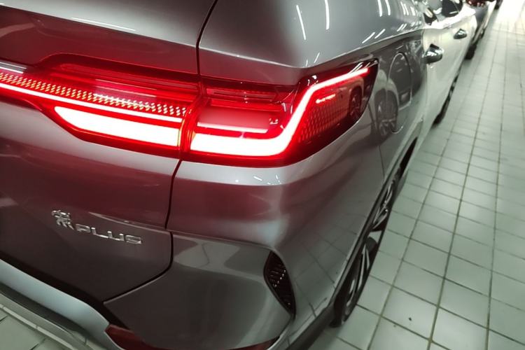 Used BYD Song PLUS New Energy 2023 Champion Edition DM-i 110KM Flagship Model Right Rear Taillight
