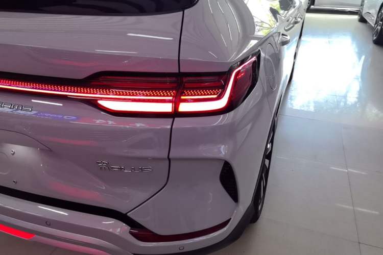 Used BYD Song PLUS New Energy 2023 Champion Edition DM-i 110KM Flagship PLUS Right Rear Taillight
