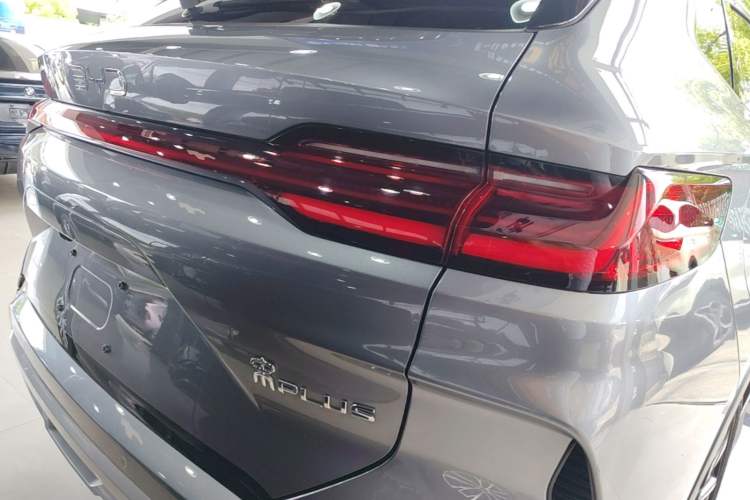 Used BYD Song PLUS New Energy 2023 Champion Edition EV 520KM Flagship Model Right Rear Taillight