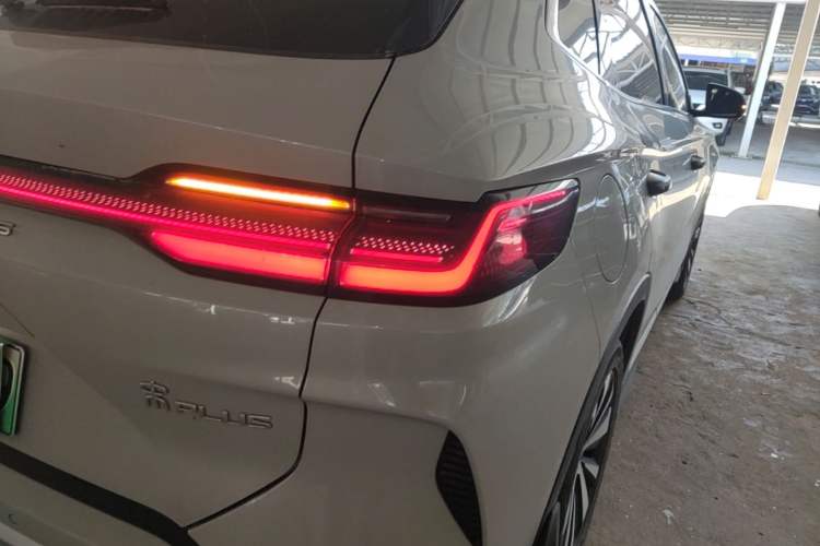 Used BYD Song PLUS New Energy 2023 Champion Edition EV 520KM Prestige Model Right Rear Taillight