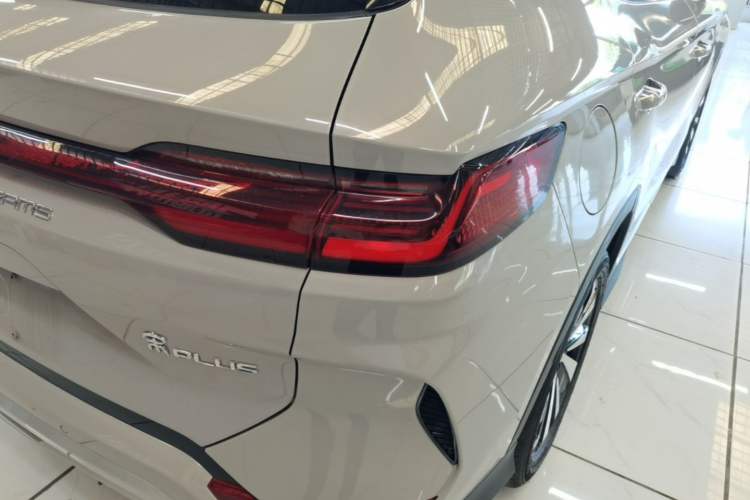 Used BYD Song PLUS New Energy 2023 Champion Edition DM-i 150KM Flagship PLUS Right Rear Taillight
