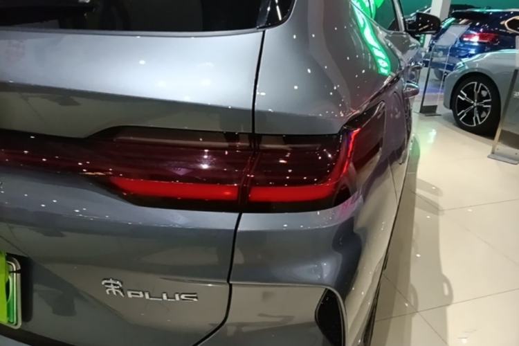 Used BYD Song PLUS New Energy 2023 Champion Edition DM-i 110KM Flagship PLUS Right Rear Taillight