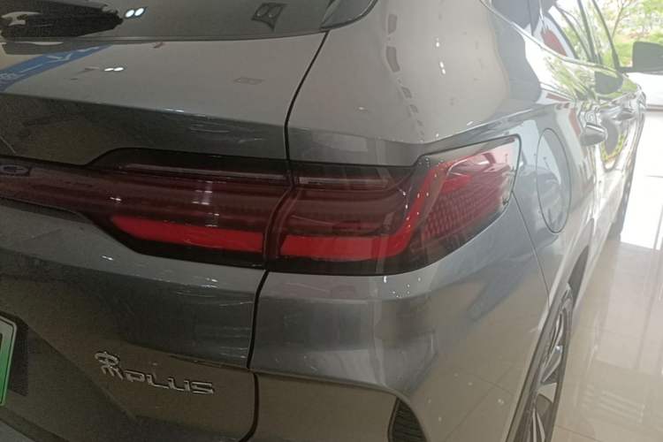 Used BYD Song PLUS New Energy 2023 Champion Edition EV 520KM Luxury Model Right Rear Taillight