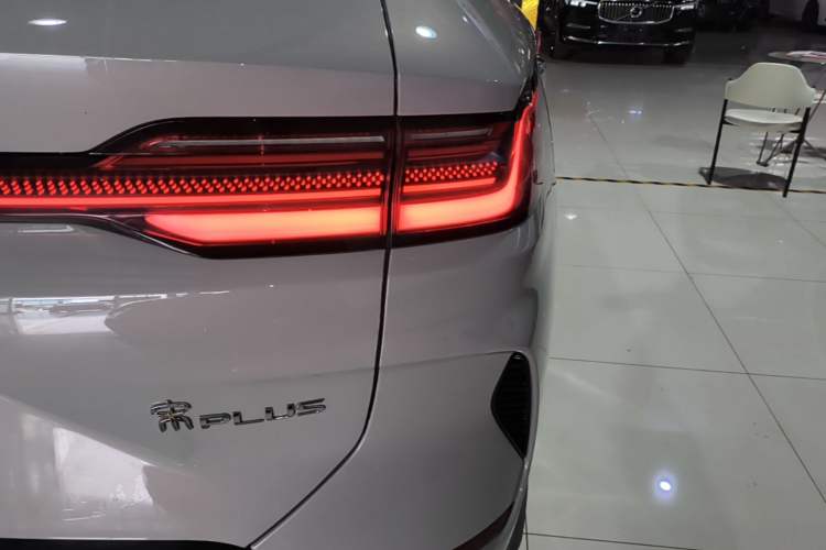 Used BYD Song PLUS New Energy 2023 Champion Edition DM-i 150KM Flagship PLUS Right Rear Taillight