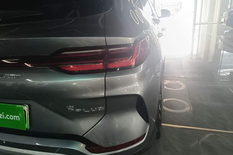 Used BYD Song PLUS New Energy 2023 Champion Edition DM-i 110KM Flagship Model Right Rear Taillight