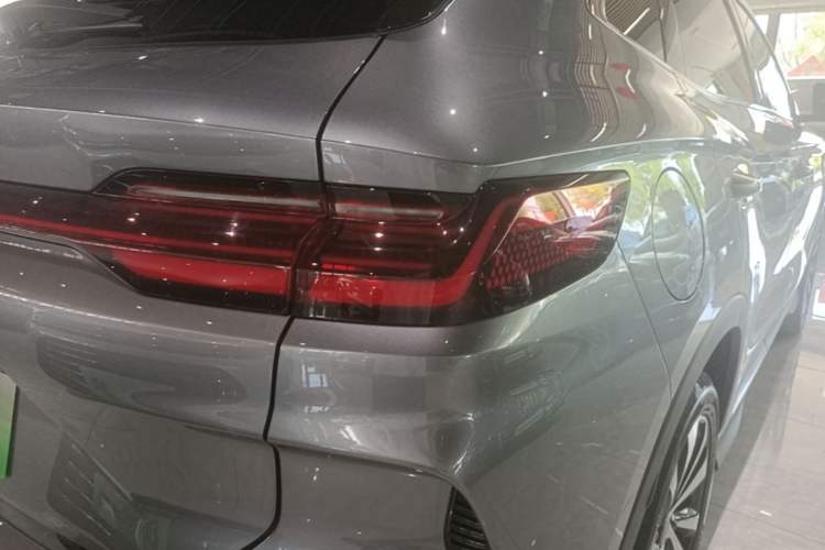 Used BYD Song PLUS New Energy 2023 Champion Edition EV 520KM Prestige Model Right Rear Taillight