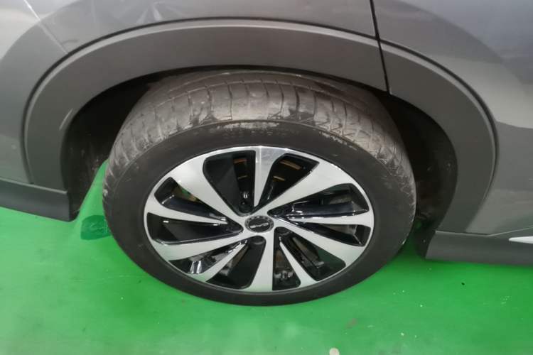 Used BYD Song PLUS New Energy 2023 Champion Edition DM-i 110KM Flagship PLUS Right Rear Wheel Hub