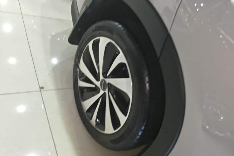 Used BYD Song PLUS New Energy 2023 Champion Edition DM-i 110KM Flagship PLUS Right Rear Wheel Hub