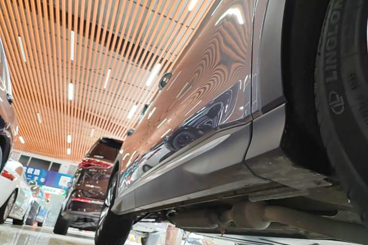 Used BYD Song PLUS New Energy 2023 Champion Edition DM-i 110KM Flagship Model Right Side Sill