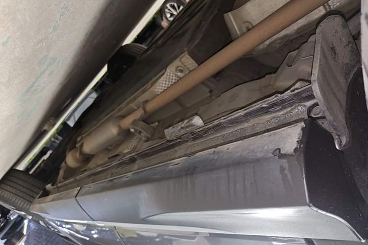 Used BYD Song PLUS New Energy 2023 Champion Edition DM-i 110KM Flagship Model Right Side Sill