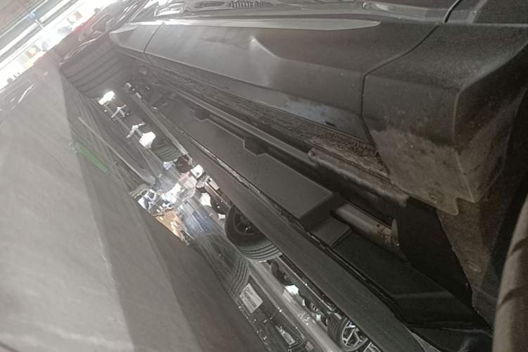 Used BYD Song PLUS New Energy 2023 Champion Edition EV 520KM Prestige Model Right Side Sill