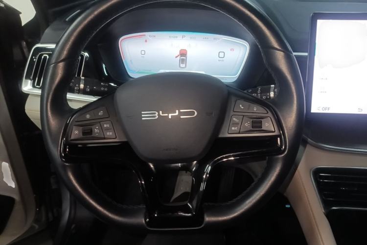Used BYD Song PLUS New Energy 2023 Champion Edition EV 520KM Prestige Model Steering Wheel