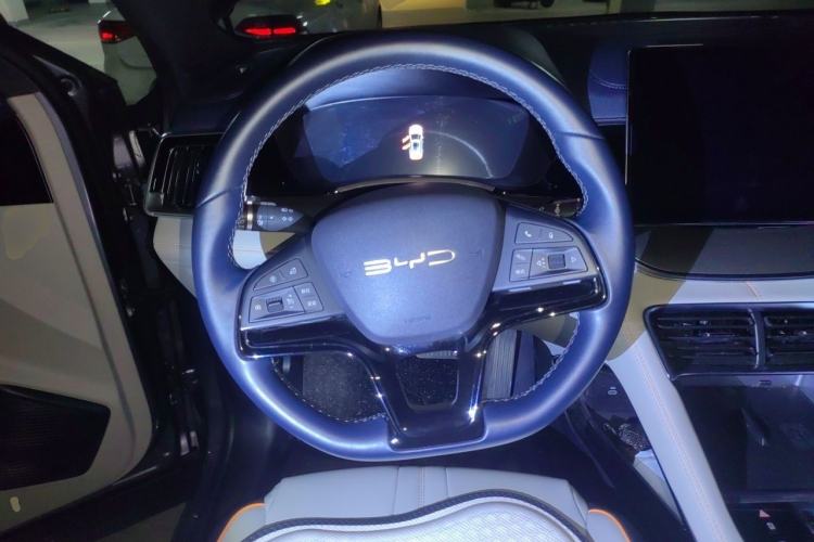 Used BYD Song PLUS New Energy 2023 Champion Edition EV 520KM Prestige Model Steering Wheel