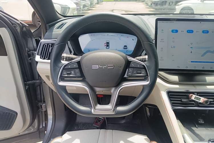Used BYD Song PLUS New Energy 2023 Champion Edition EV 605KM Flagship PLUS Steering Wheel