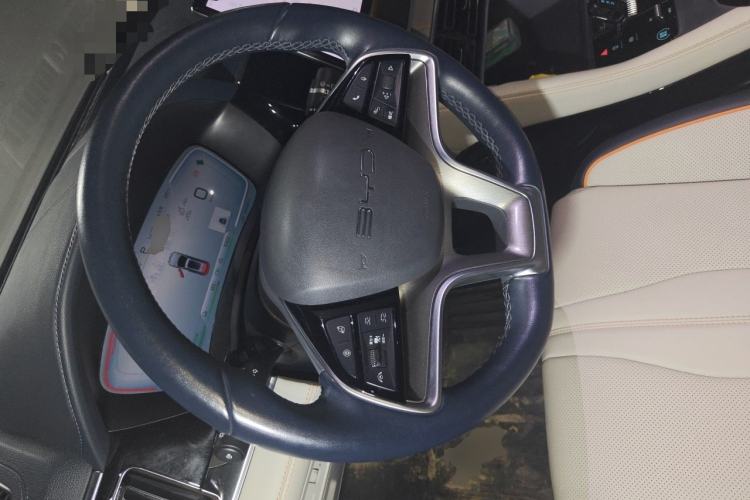 Used BYD Song PLUS New Energy 2023 Champion Edition DM-i 110KM Flagship PLUS Steering Wheel