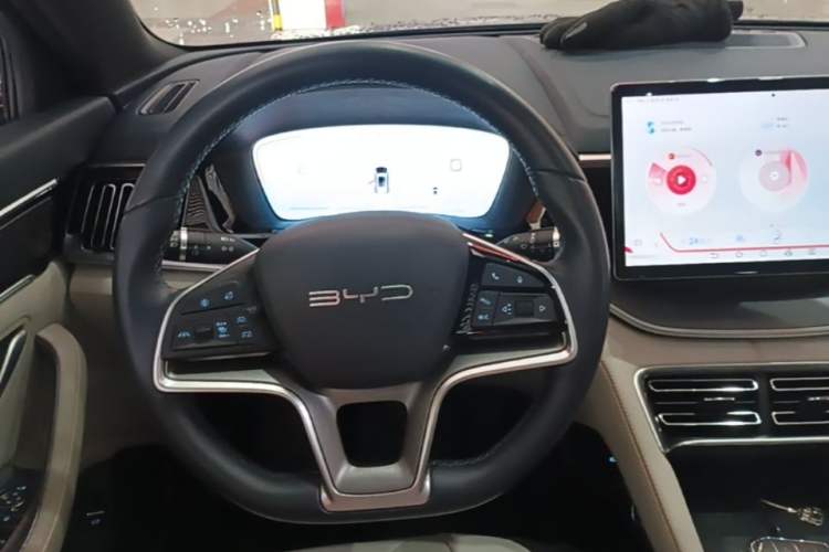 Used BYD Song PLUS New Energy 2023 Champion Edition DM-i 150KM Flagship PLUS Steering Wheel