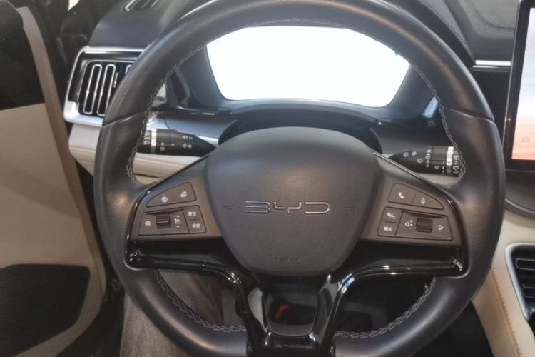 Used BYD Song PLUS New Energy 2023 Champion Edition DM-i 110KM Flagship Model Steering Wheel