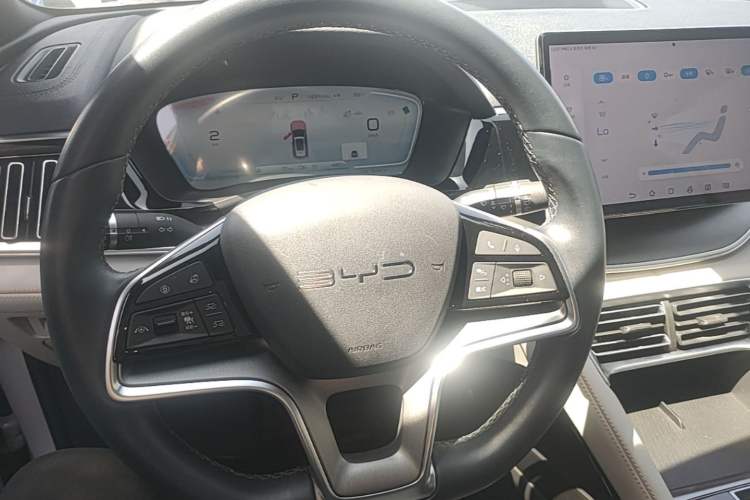 Used BYD Song PLUS New Energy 2023 Champion Edition DM-i 110KM Flagship PLUS Steering Wheel