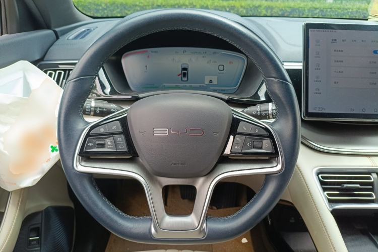 Used BYD Song PLUS New Energy 2023 Champion Edition DM-i 110KM Flagship PLUS Steering Wheel