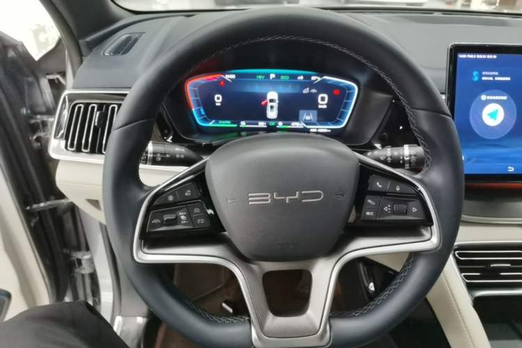 Used BYD Song PLUS New Energy 2023 Champion Edition DM-i 110KM Flagship PLUS Steering Wheel