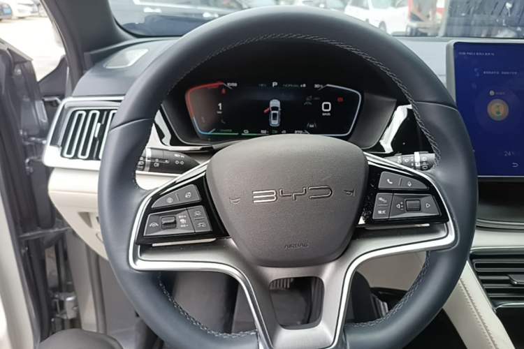 Used BYD Song PLUS New Energy 2023 Champion Edition DM-i 150KM Flagship PLUS Steering Wheel