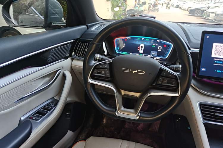 Used BYD Song PLUS New Energy 2023 Champion Edition DM-i 110KM Flagship PLUS Steering Wheel