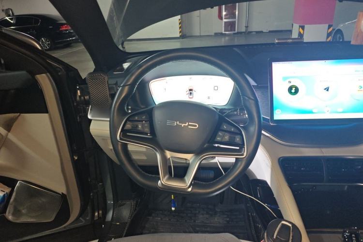 Used BYD Song PLUS New Energy 2023 Champion Edition DM-i 110KM Flagship PLUS Steering Wheel