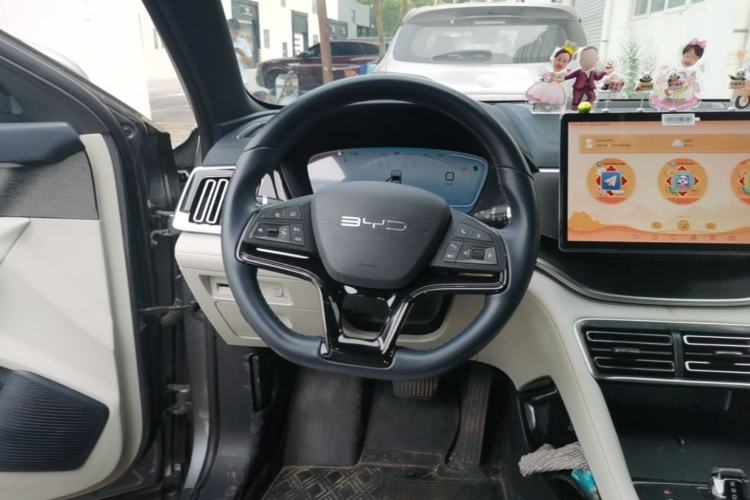 Used BYD Song PLUS New Energy 2023 Champion Edition DM-i 110KM Flagship Model Steering Wheel