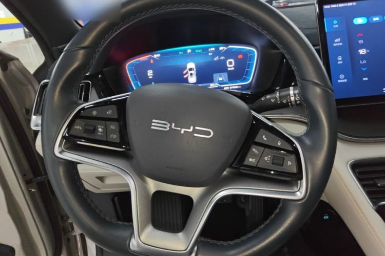 Used BYD Song PLUS New Energy 2023 Champion Edition DM-i 150KM Flagship PLUS Steering Wheel