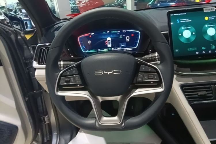 Used BYD Song PLUS New Energy 2023 Champion Edition DM-i 110KM Flagship PLUS Steering Wheel