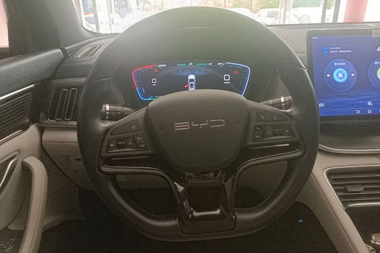 Used BYD Song PLUS New Energy 2023 Champion Edition EV 520KM Luxury Model Steering Wheel