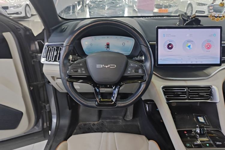 Used BYD Song PLUS New Energy 2023 Champion Edition EV 520KM Luxury Model Steering Wheel