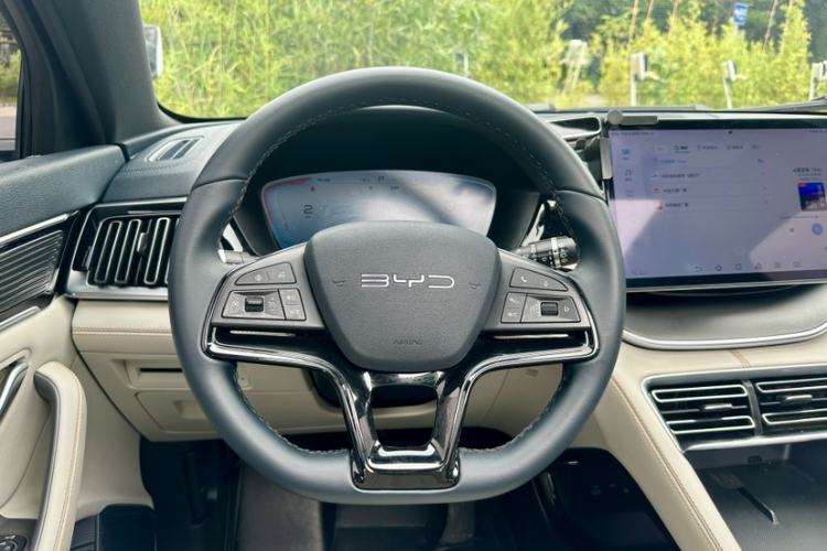 Used BYD Song PLUS New Energy 2023 Champion Edition DM-i 110KM Flagship Model Steering Wheel