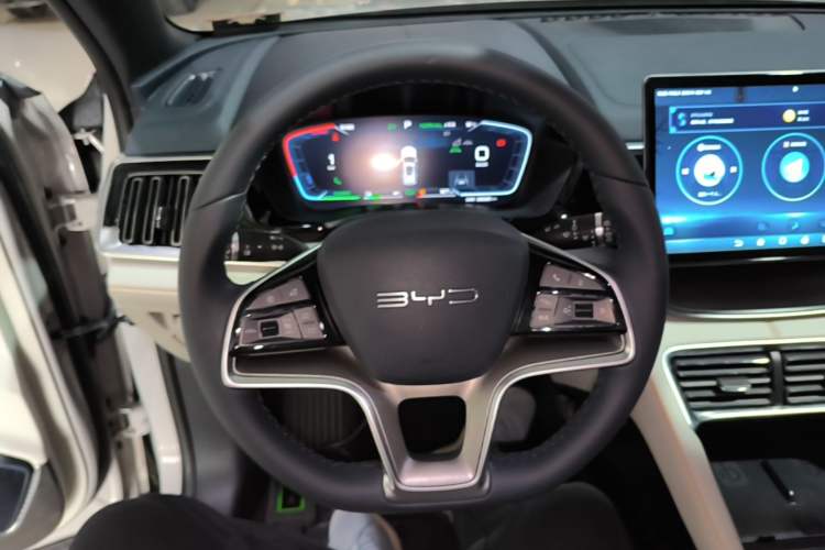 Used BYD Song PLUS New Energy 2023 Champion Edition DM-i 150KM Flagship PLUS Steering Wheel