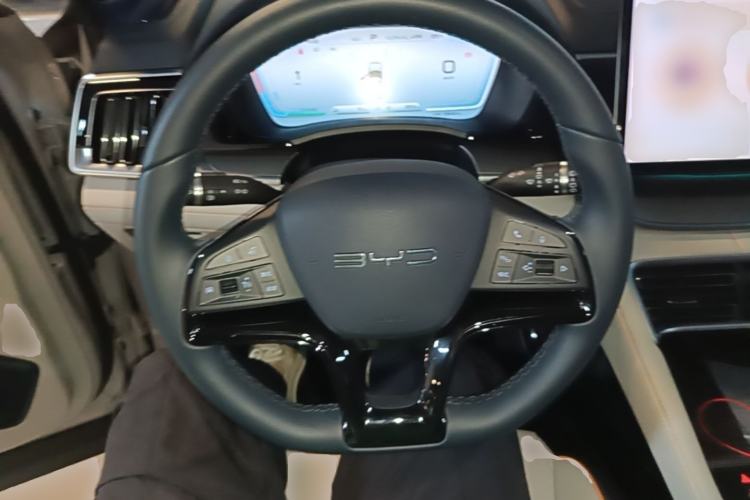 Used BYD Song PLUS New Energy 2023 Champion Edition DM-i 110KM Flagship Model Steering Wheel