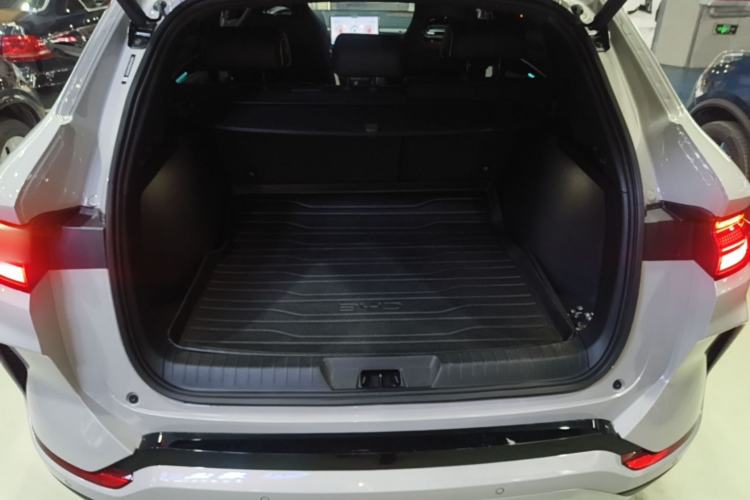 Used BYD Song PLUS New Energy 2023 Champion Edition EV 520KM Prestige Model Trunk
