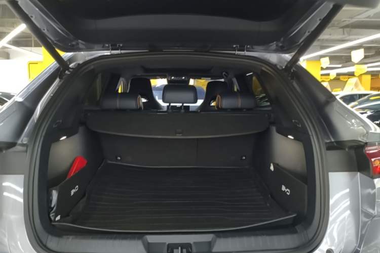 Used BYD Song PLUS New Energy 2023 Champion Edition DM-i 110KM Flagship PLUS Trunk