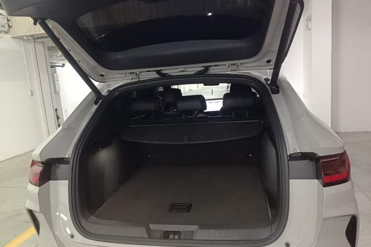 Used BYD Song PLUS New Energy 2023 Champion Edition DM-i 110KM Flagship PLUS Trunk