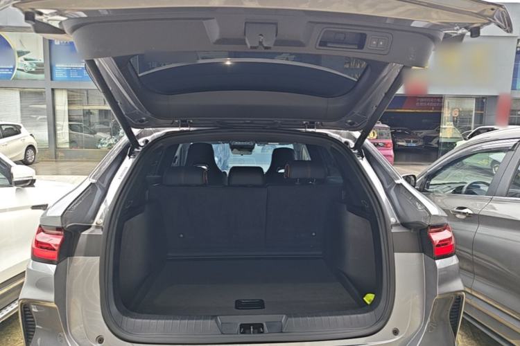 Used BYD Song PLUS New Energy 2023 Champion Edition DM-i 110KM Flagship PLUS Trunk
