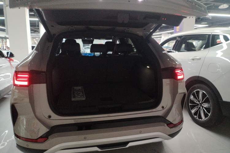 Used BYD Song PLUS New Energy 2023 Champion Edition DM-i 150KM Flagship PLUS Trunk