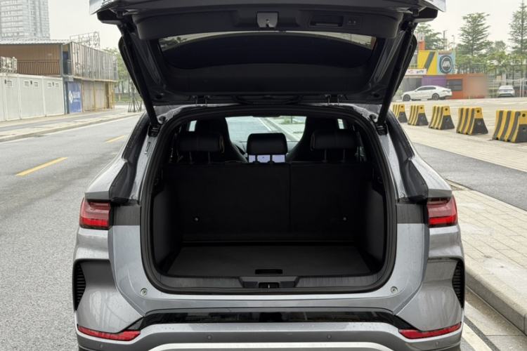 Used BYD Song PLUS New Energy 2023 Champion Edition DM-i 110KM Flagship Model Trunk