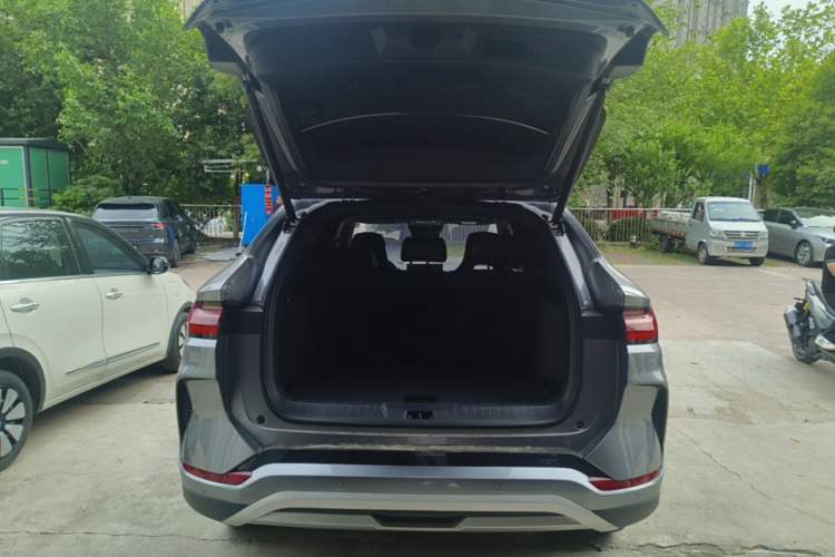 Used BYD Song PLUS New Energy 2023 Champion Edition DM-i 110KM Flagship PLUS Trunk