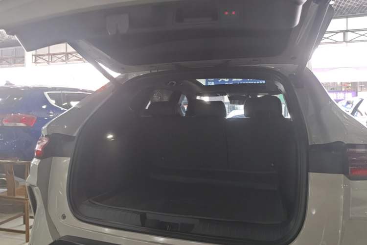 Used BYD Song PLUS New Energy 2023 Champion Edition DM-i 110KM Flagship PLUS Trunk