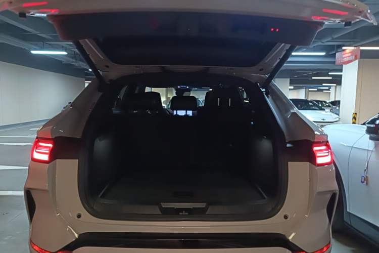 Used BYD Song PLUS New Energy 2023 Champion Edition DM-i 110KM Flagship Model Trunk