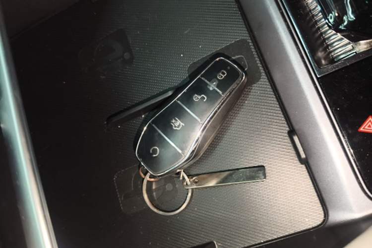 Used BYD Song PLUS New Energy 2023 Champion Edition EV 520KM Prestige Model Vehicle Key