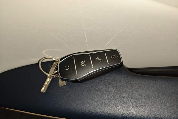 Used BYD Song PLUS New Energy 2023 Champion Edition DM-i 110KM Flagship Model Vehicle Key